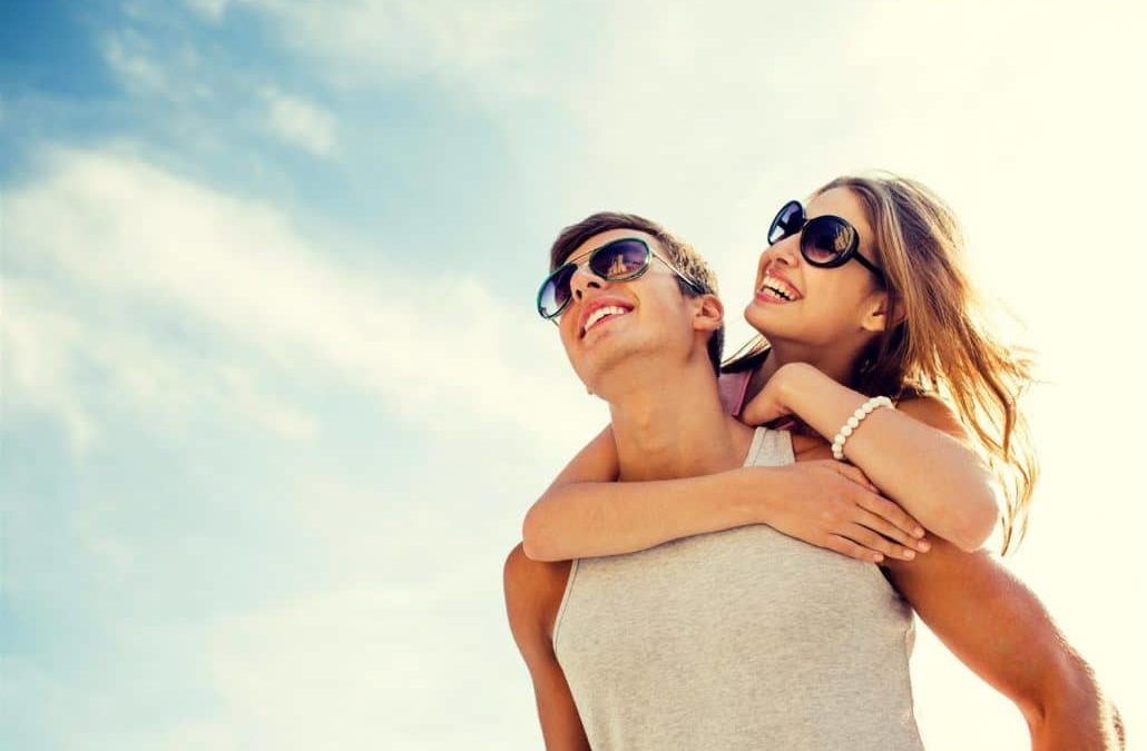 Les 5 étapes d'une relation de couple : lune de miel, luttes et engagement