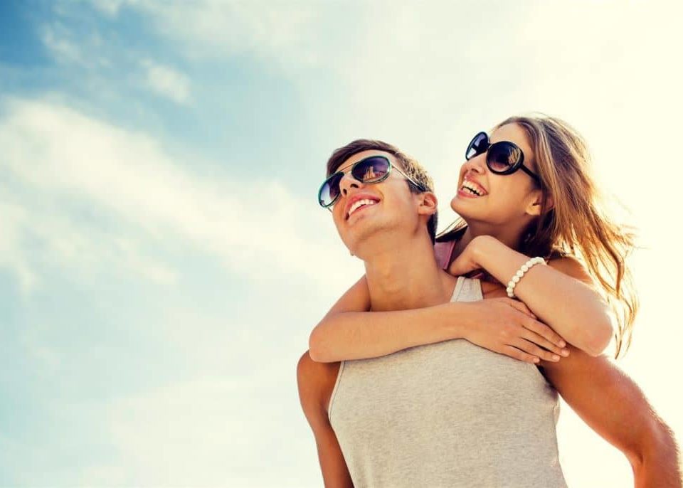 Les 5 étapes d'une relation de couple : lune de miel, luttes et engagement